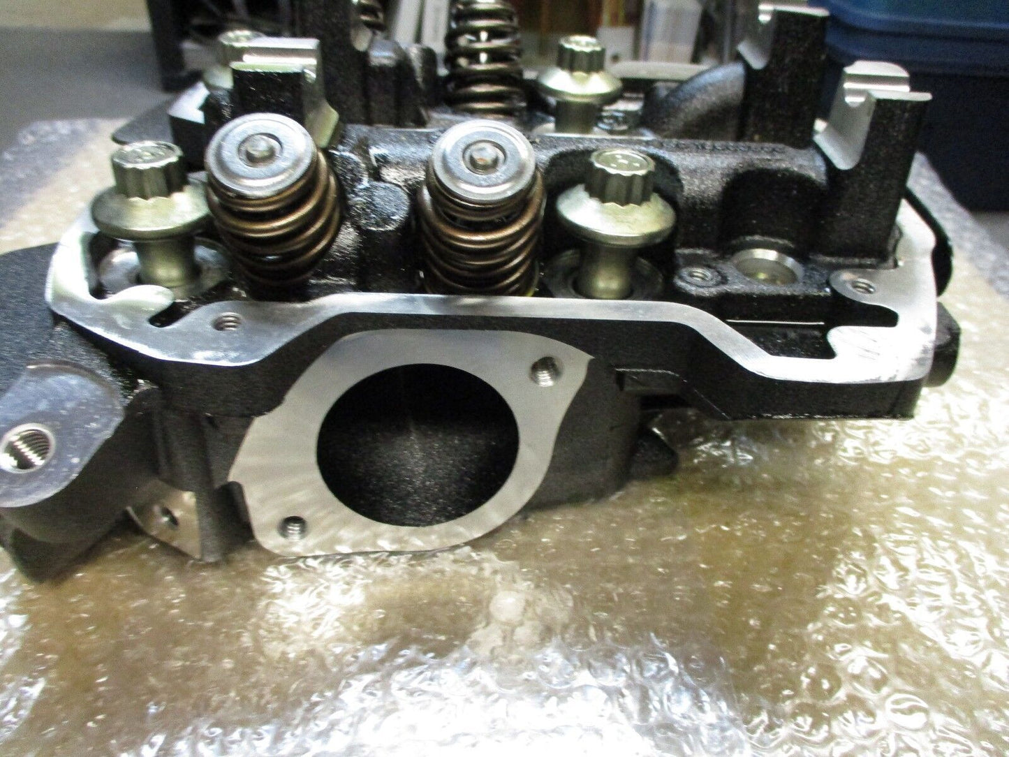 Harley Davidson M8 FLHXSE CVO Front Engine Cylinder Head Water Cooled 16500500