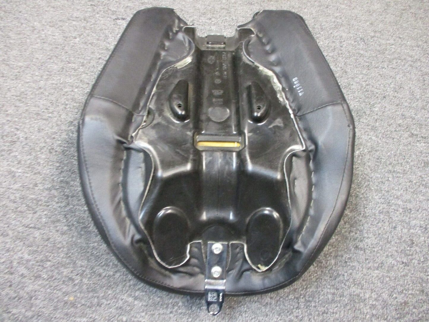Harley Davidson OEM Dyna Seat 08