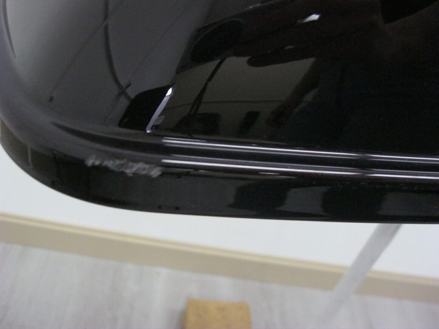 Harley-Davidson OEM Left Saddlebag Lid Burgundy with Detail 90200413 2014-Later