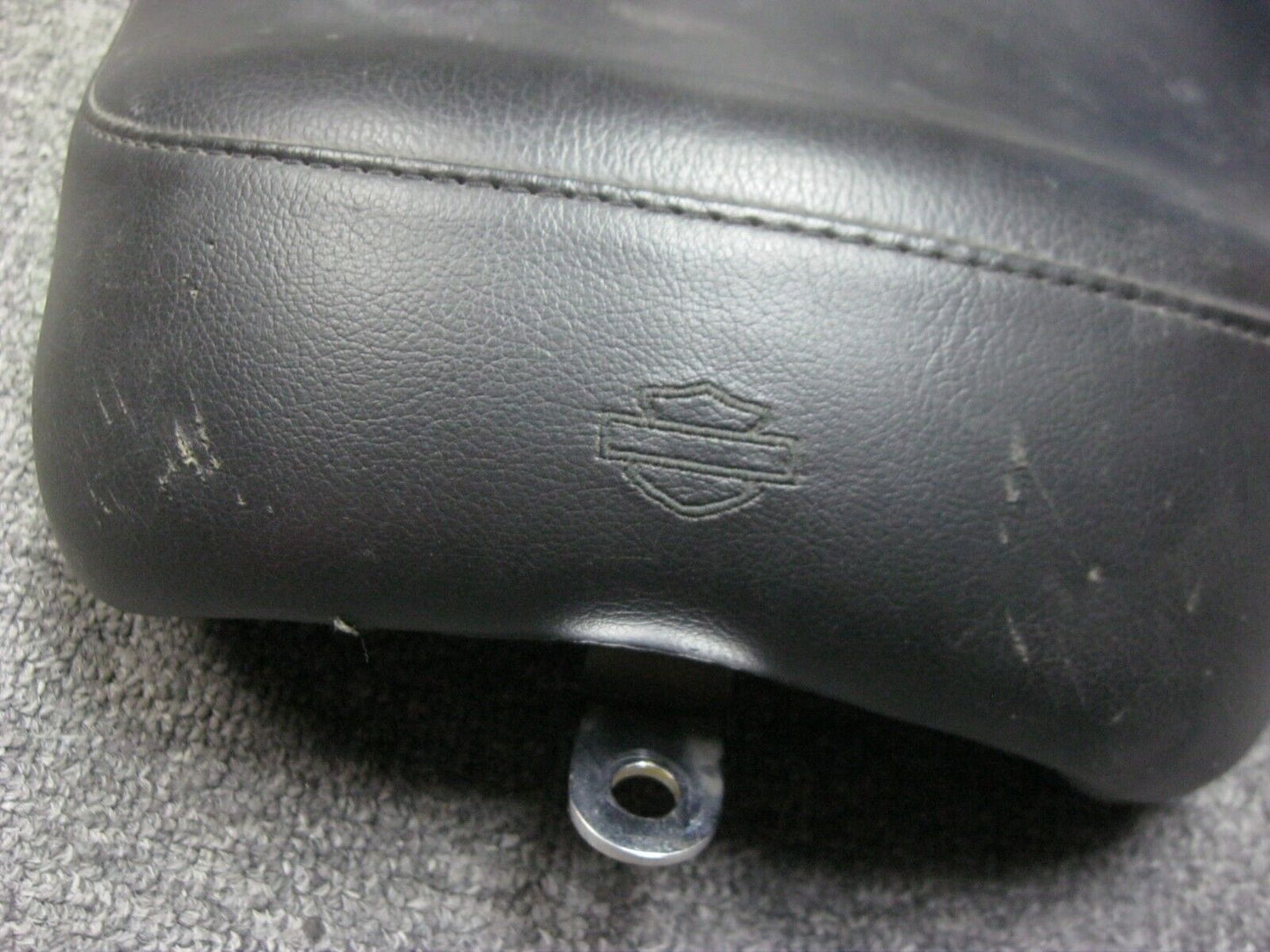 Harley Davidson OEM Dyna Seat Model Fitment Unknown
