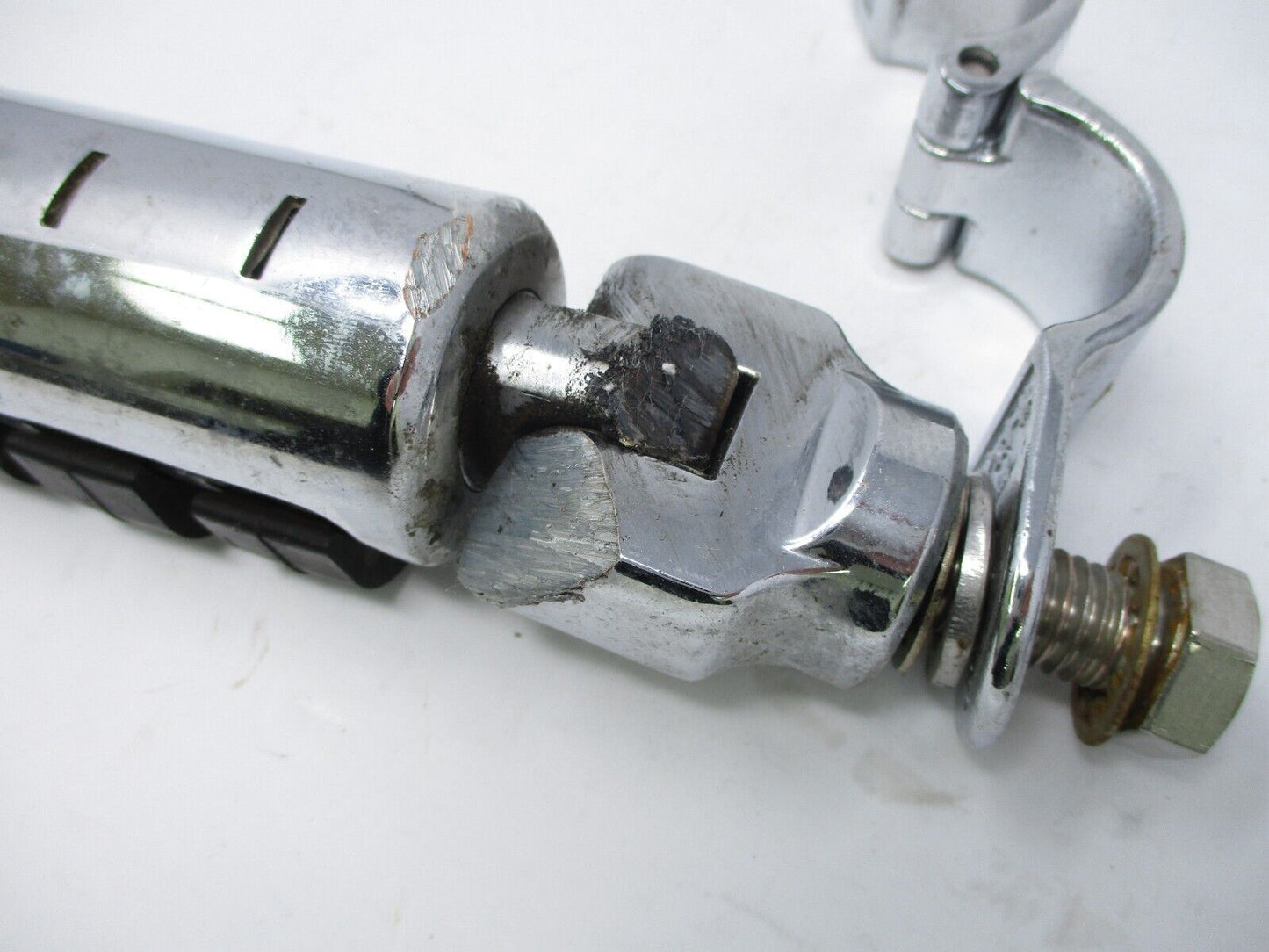 KURYAKYN ISO Pegs with 1  1/4'' Magnum Quick Clamps  DS-241103