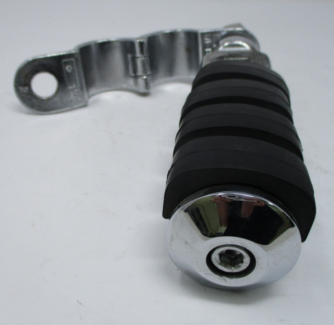 KURYAKYN ISO Pegs with 1  1/4'' Magnum Quick Clamps  DS-241103
