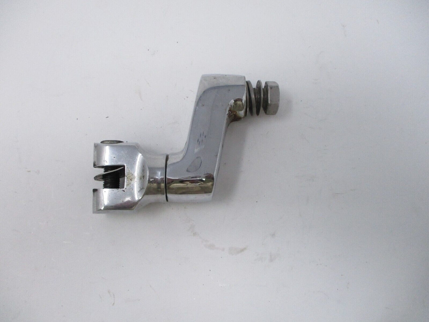 KURYAKYN   Offset Foot Peg Mount DS-253593