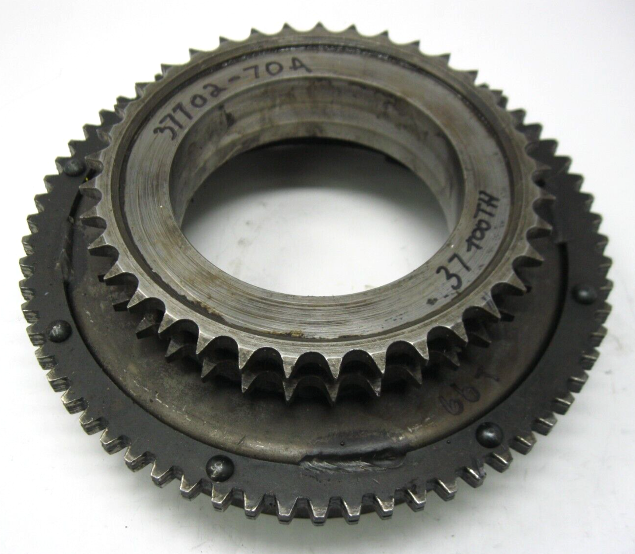 37 Tooth Clutch Basket c/w Starter Ring Gear for 80-84 Harley-Davidson 37702-70A