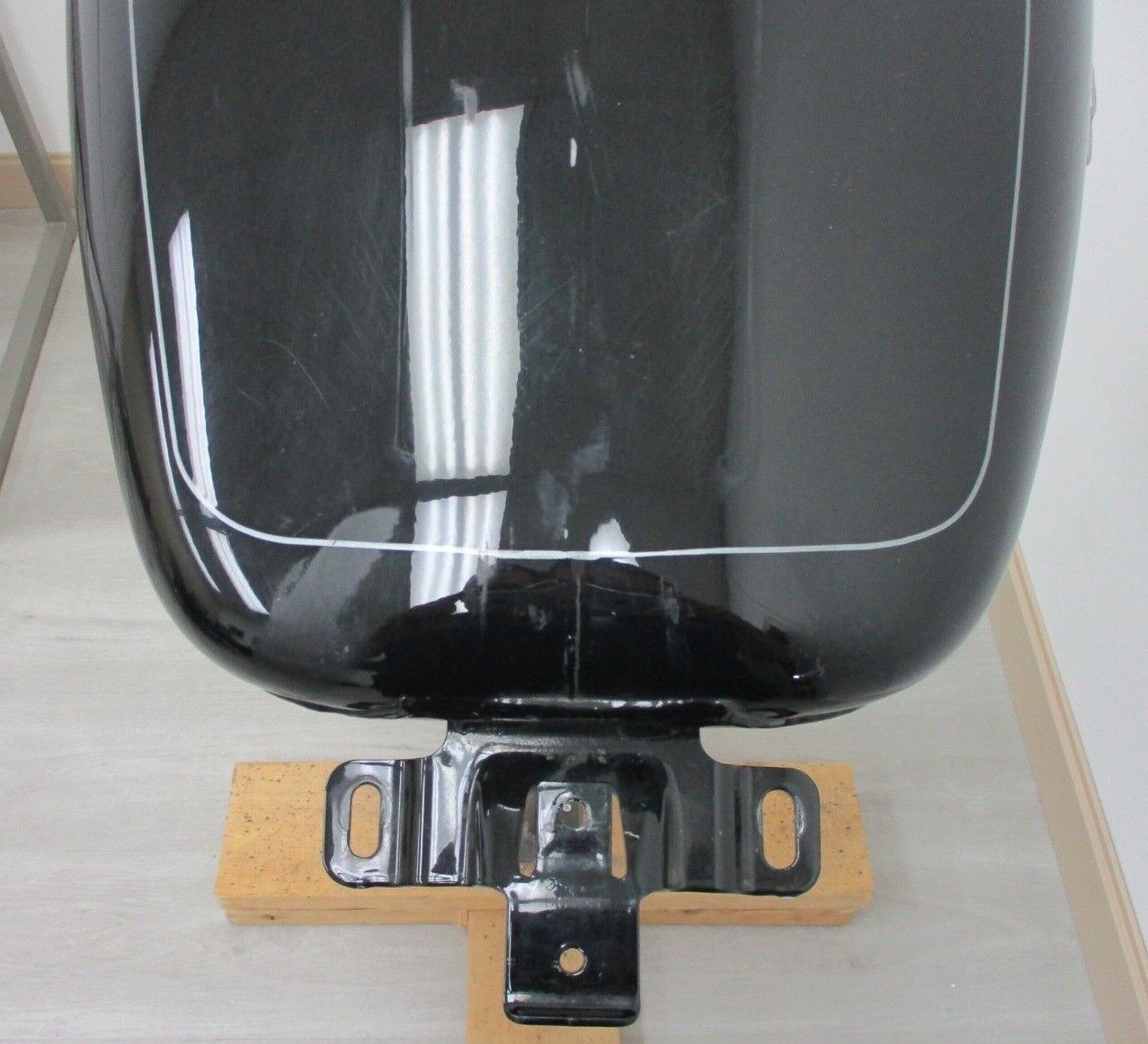 Harley Davidson OEM Fuel Tank Vivid Black with Pinstripe 61356-08