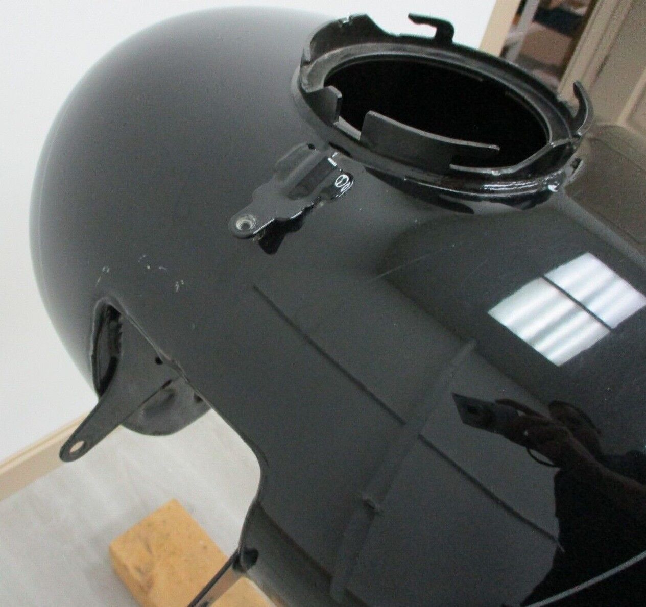 Harley Davidson OEM Fuel Tank Vivid Black with Pinstripe 61356-08