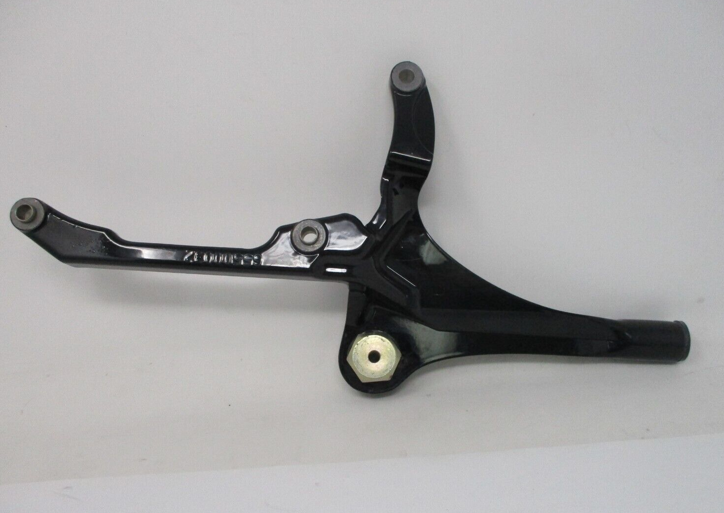 Harley-Davidson OEM '14-'17  Dyna Muffler Support Bracket Assembly 65500032