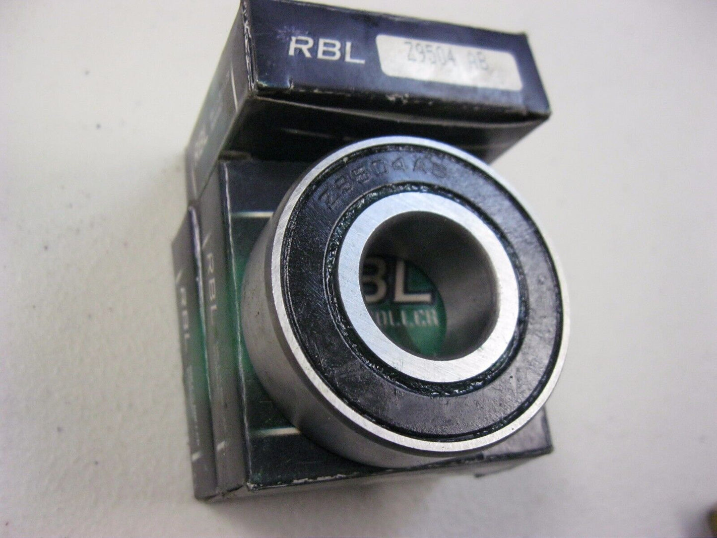 1 Lot of Various Sealed Bearings 3/4" Inside Diameter 21 Pieces