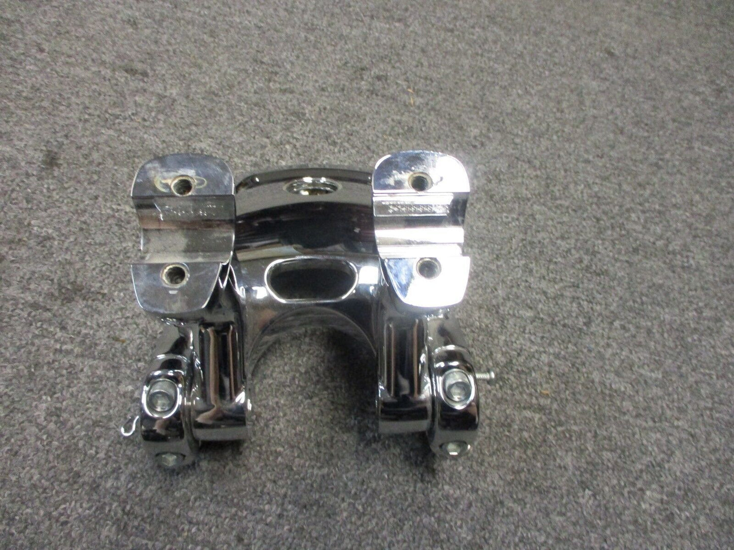 Harley Davidson OEM DYNA Risers 67700193 With Headlight Cover