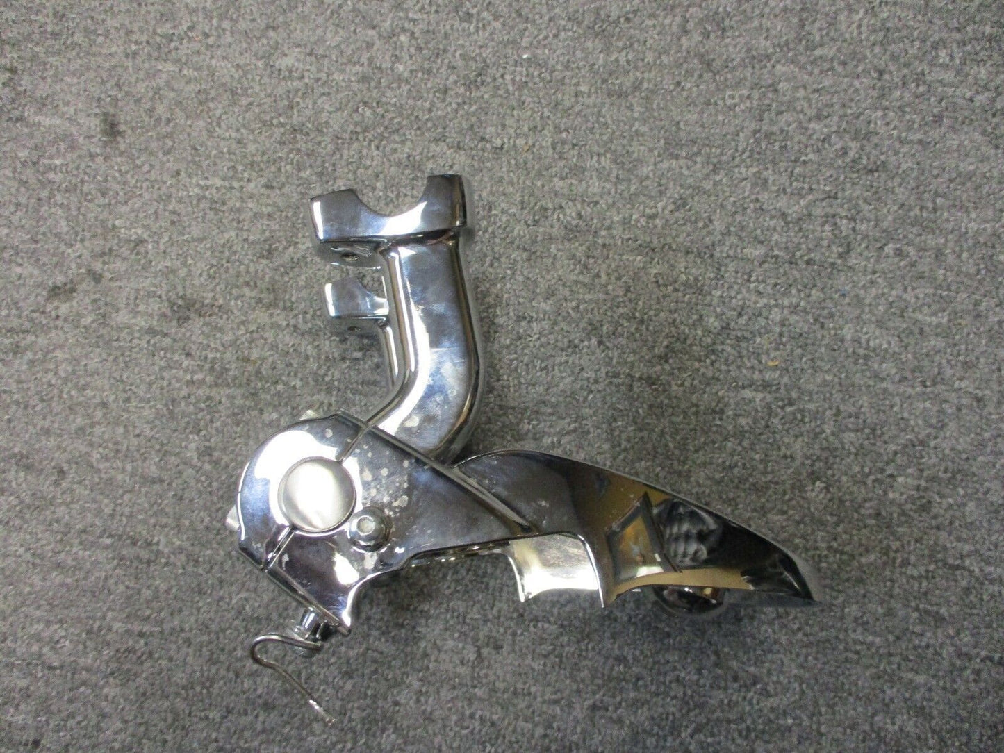 Harley Davidson OEM DYNA Risers 67700193 With Headlight Cover