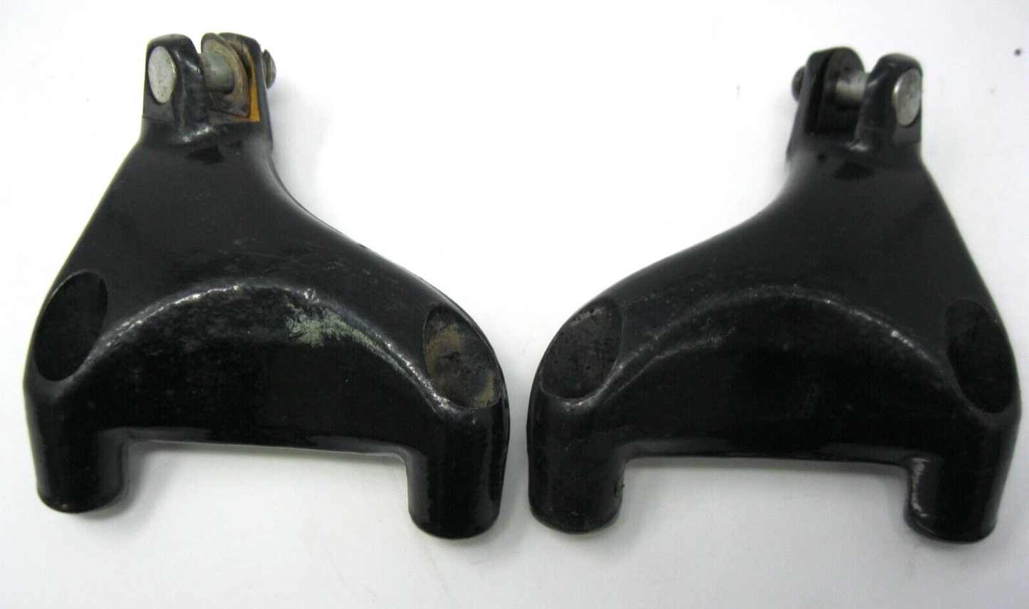 Harley-Davidson OEM XL Left&Right Passenger Foot Peg Supports 49314-04 49315-04