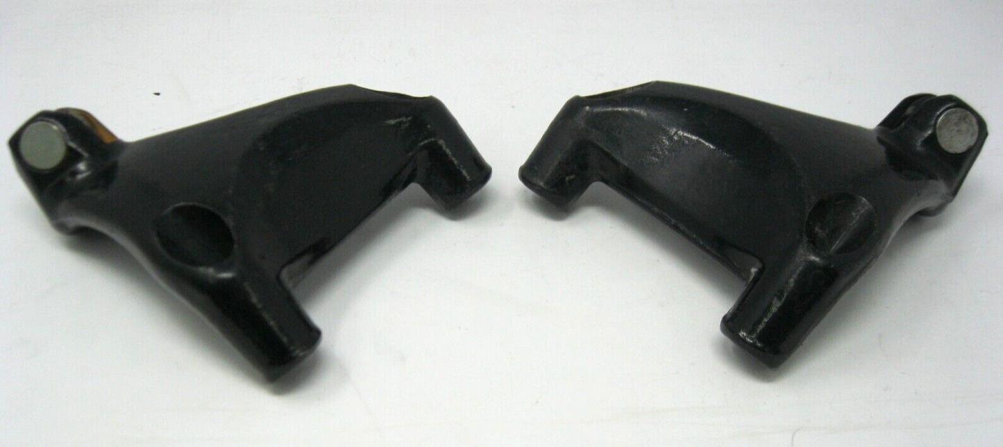 Harley-Davidson OEM XL Left&Right Passenger Foot Peg Supports 49314-04 49315-04