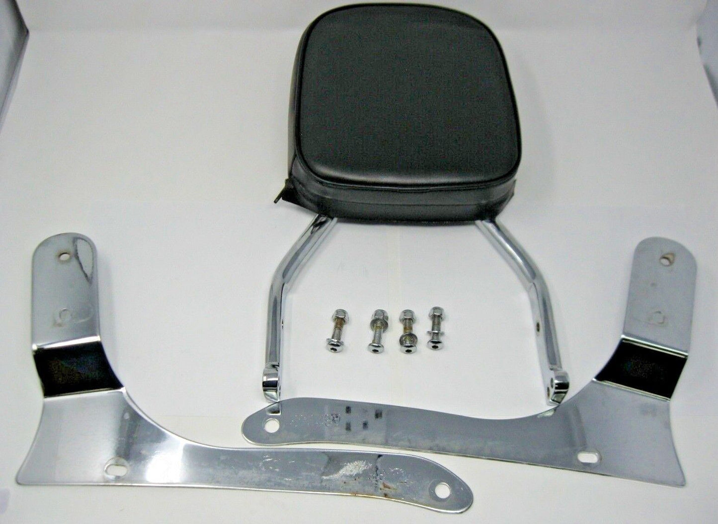 Cobra Sissy Bar with Pad & Rails for 07-14 V-Star 1300   02-5245
