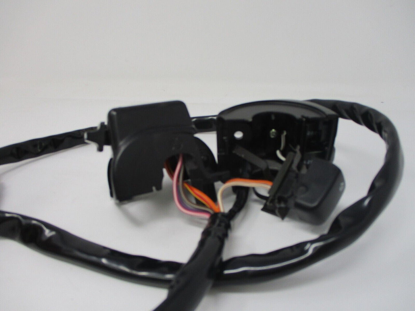 Harley-Davidson OEM Handlebar Control Switch RIGHT SIDE ONLY 70355-08