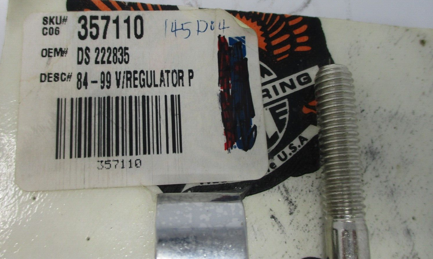 CUSTOM CYCLE ENGINEERING  Chrome Regulator Keeper	 DS-222835