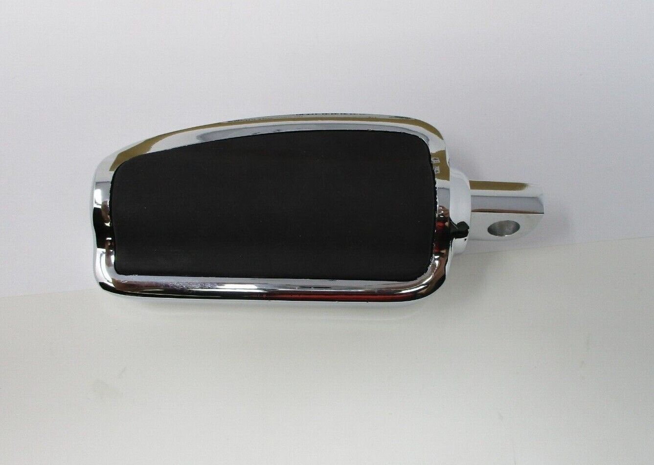 Harley Davidson OEM '16 - '18 FLHXSE CVO RH Passenger Foot Peg Assembly 50500486