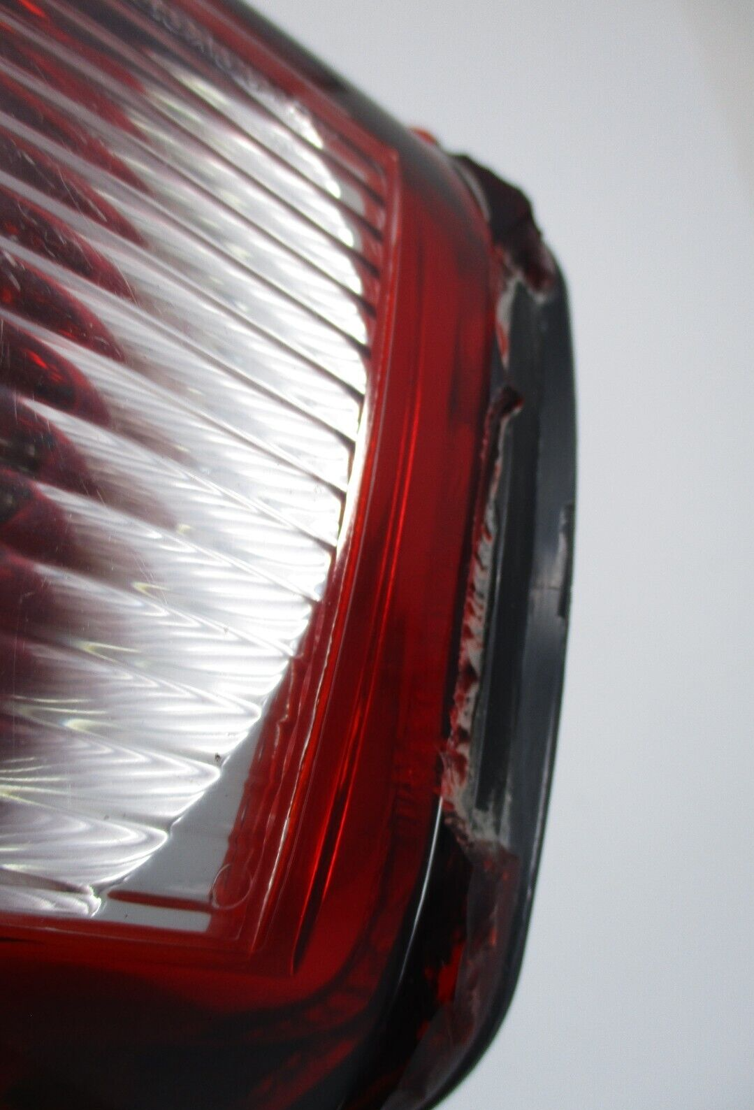 Harley-Davidson OEM Taillight Lens DAMAGED 68141-99A