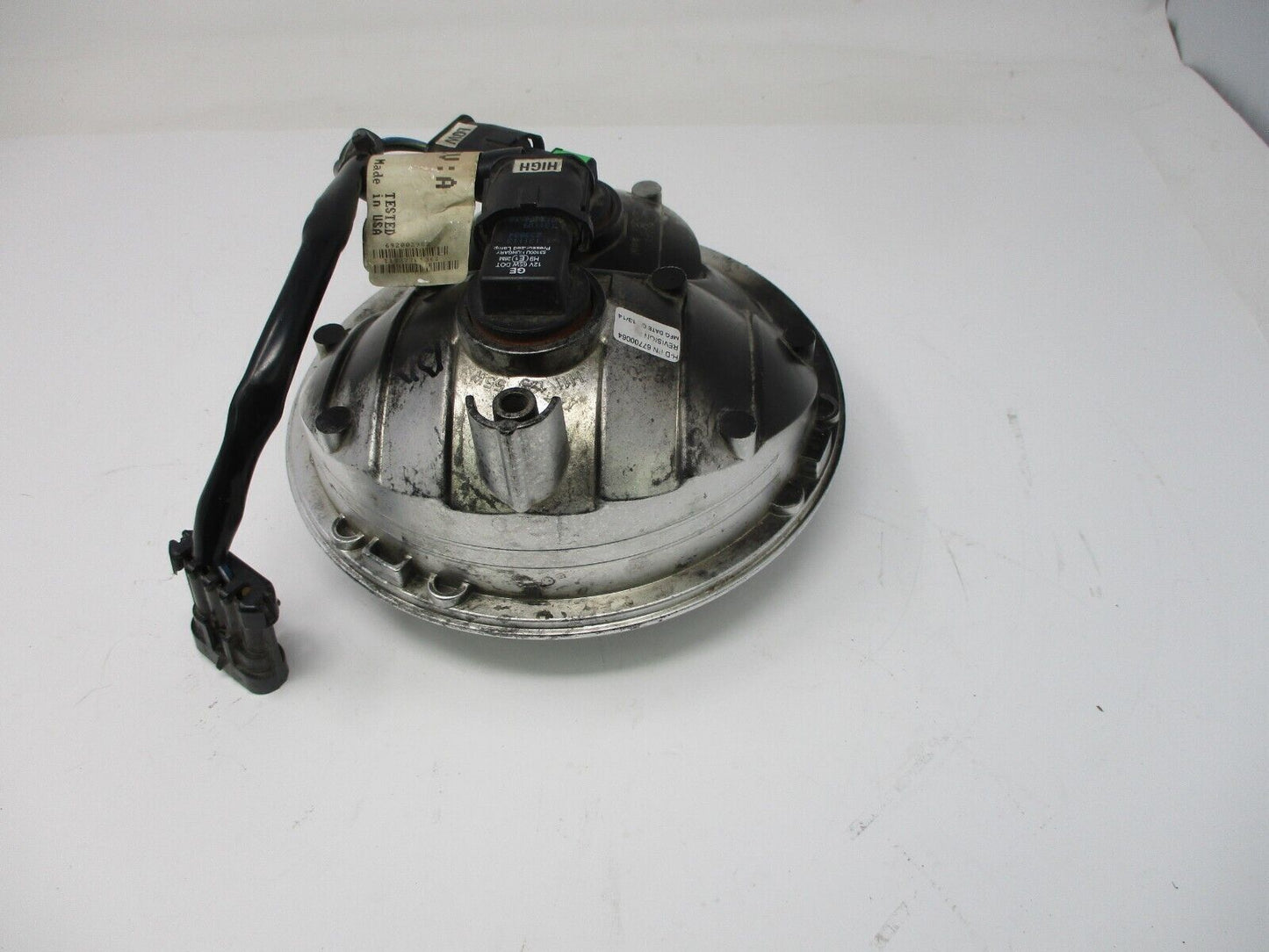 Harley-Davidson OEM Touring 7" Dual Halogen Headlight  plus Bracket   67700064