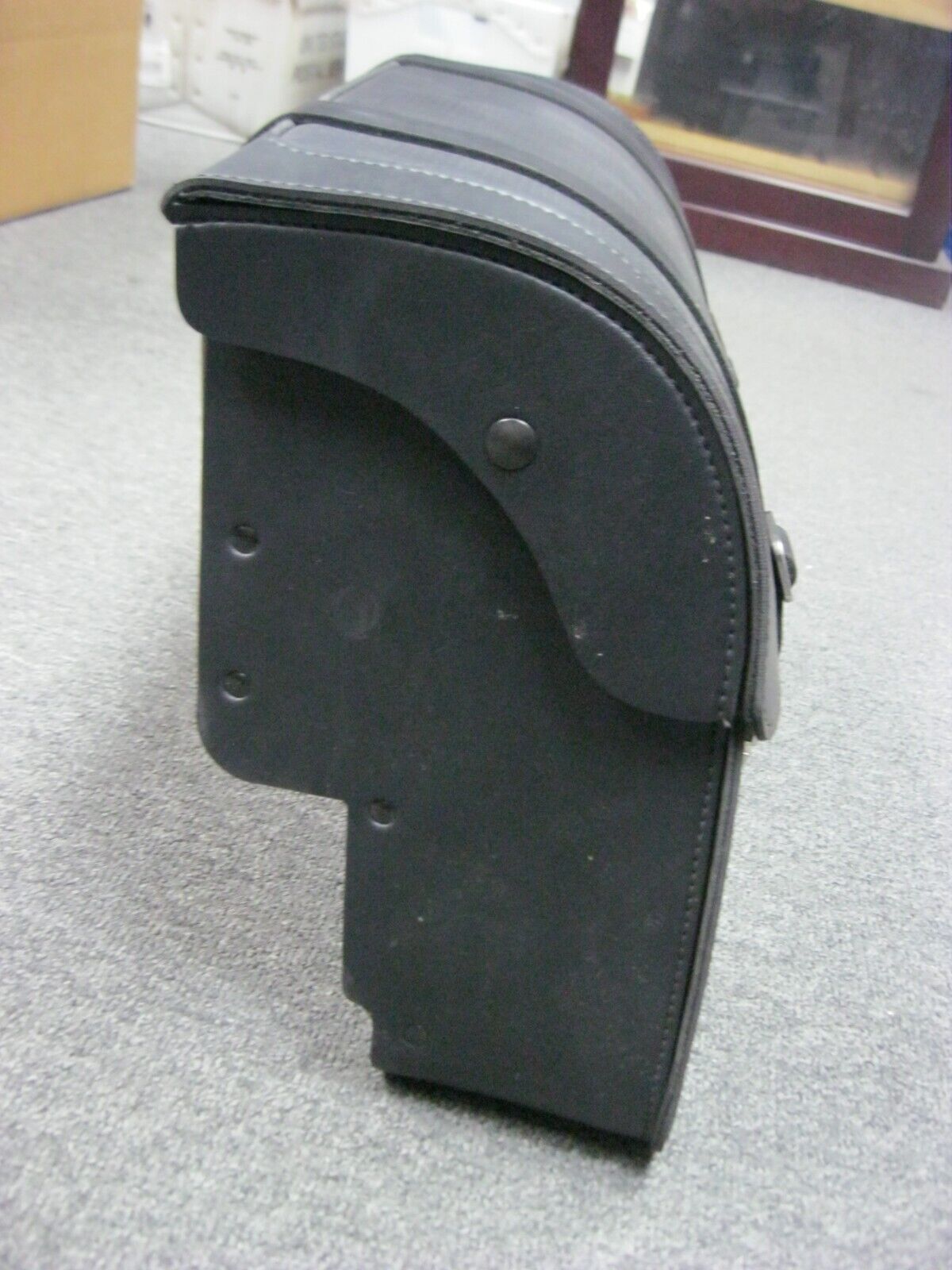 Harley Davidson OEM Touring Detachable Left Saddlebag Assy 90201643