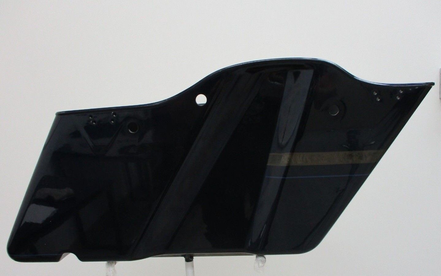 Harley Davidson OEM Left Saddlebag for '18 CVO Limited 90201132EGN