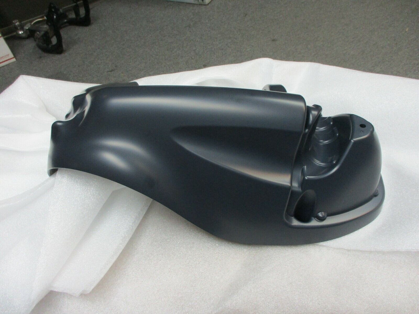 Harley Davidson OEM FLHT/FLHR Lower Fairing LH 58816-05A