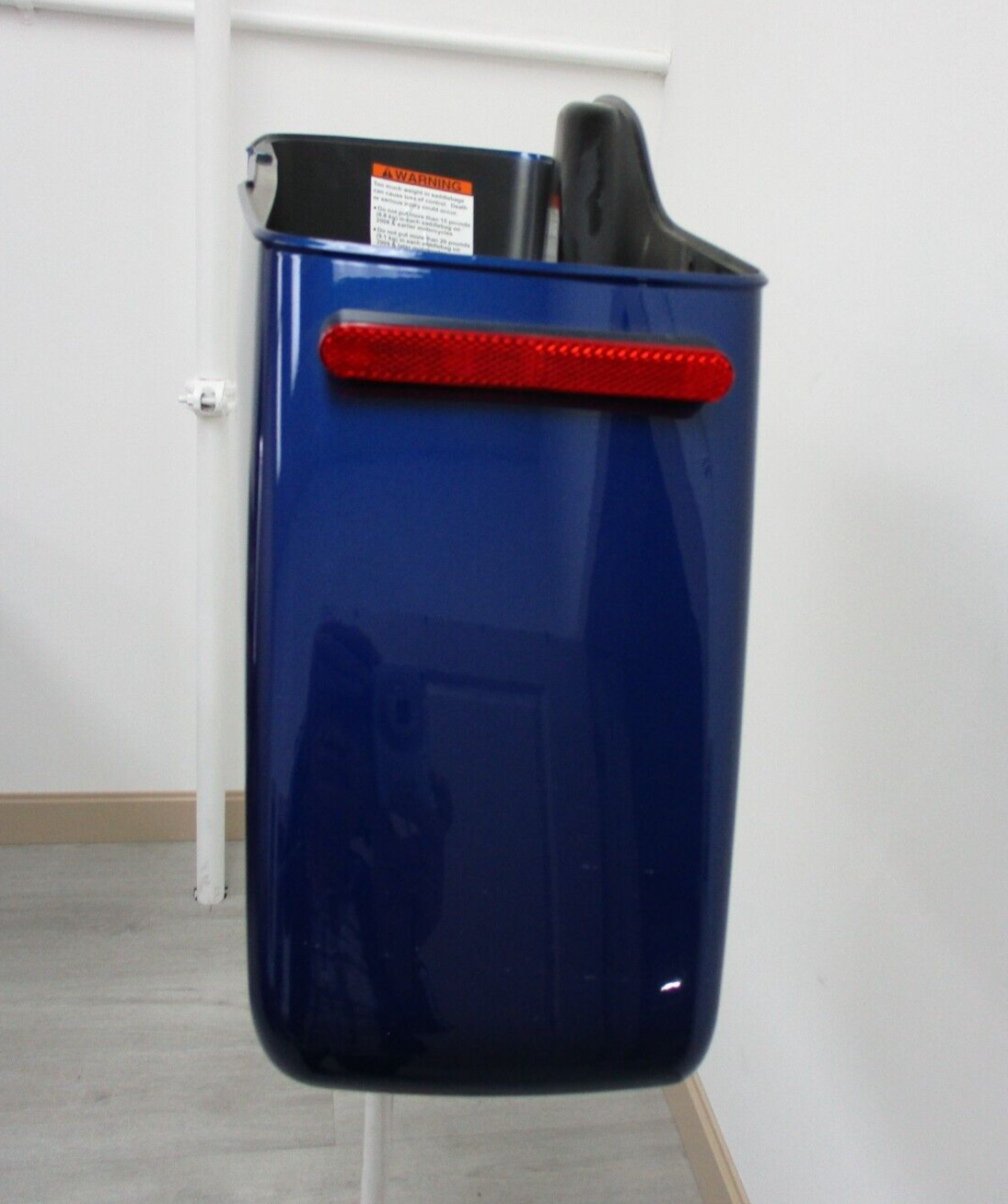 Harley Davidson OEM Left Saddlebag Royal Blue 90200414 2014-Later