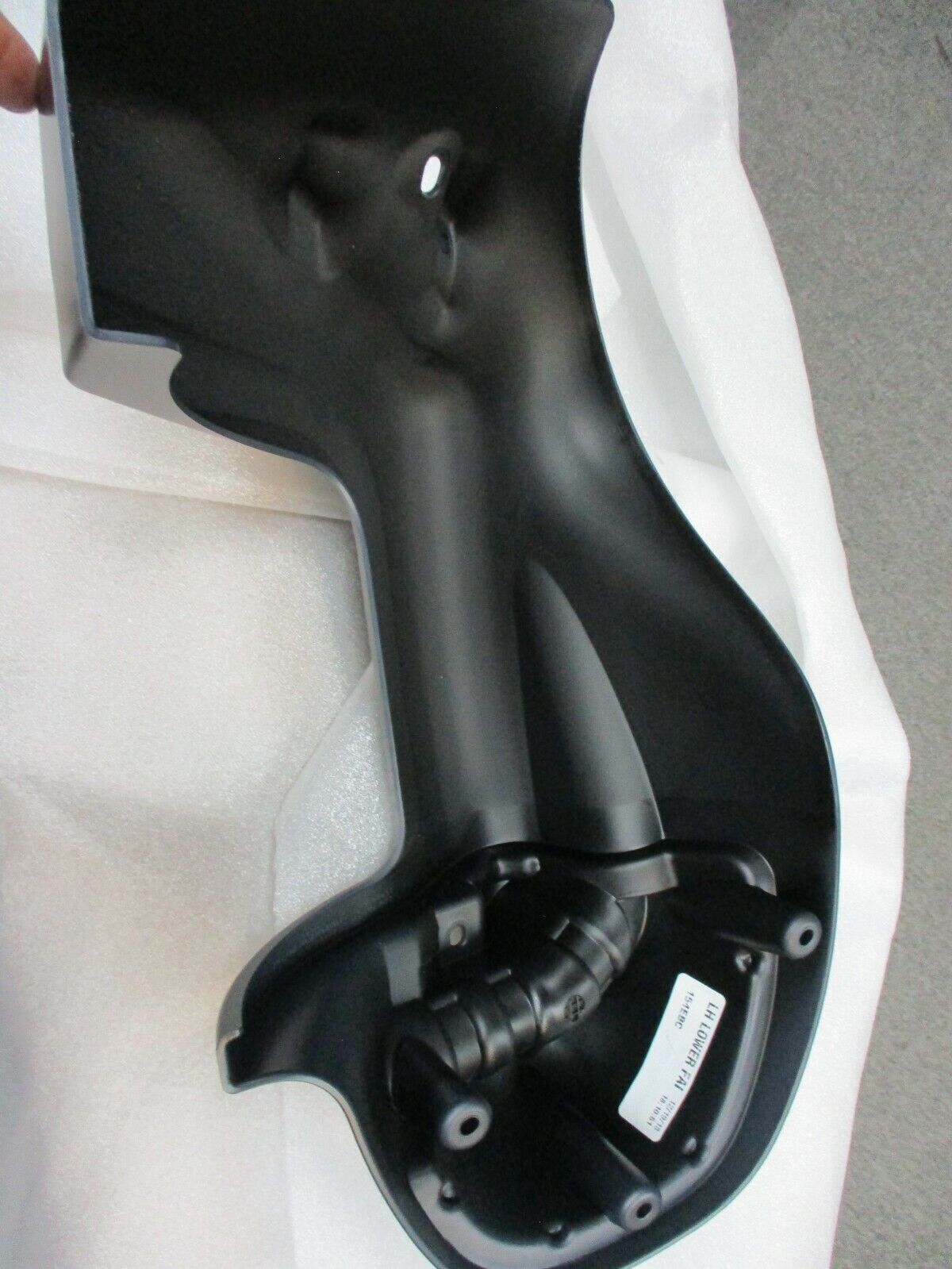 Harley Davidson OEM FLHT/FLHR Lower Fairing LH 58816-05A