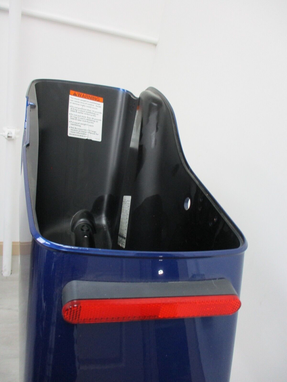 Harley Davidson OEM Left Saddlebag Royal Blue 90200414 2014-Later