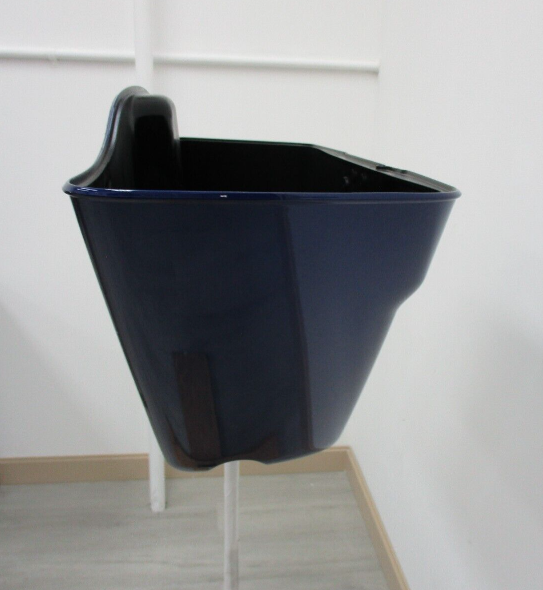 Harley Davidson OEM Left Saddlebag Royal Blue 90200414 2014-Later
