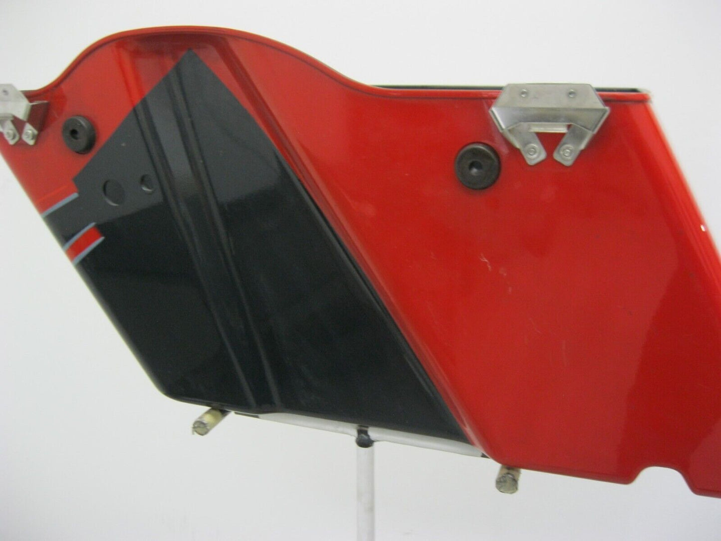 Harley-Davidson OEM RH Saddlebag Red and Black with Flames 79106-03A