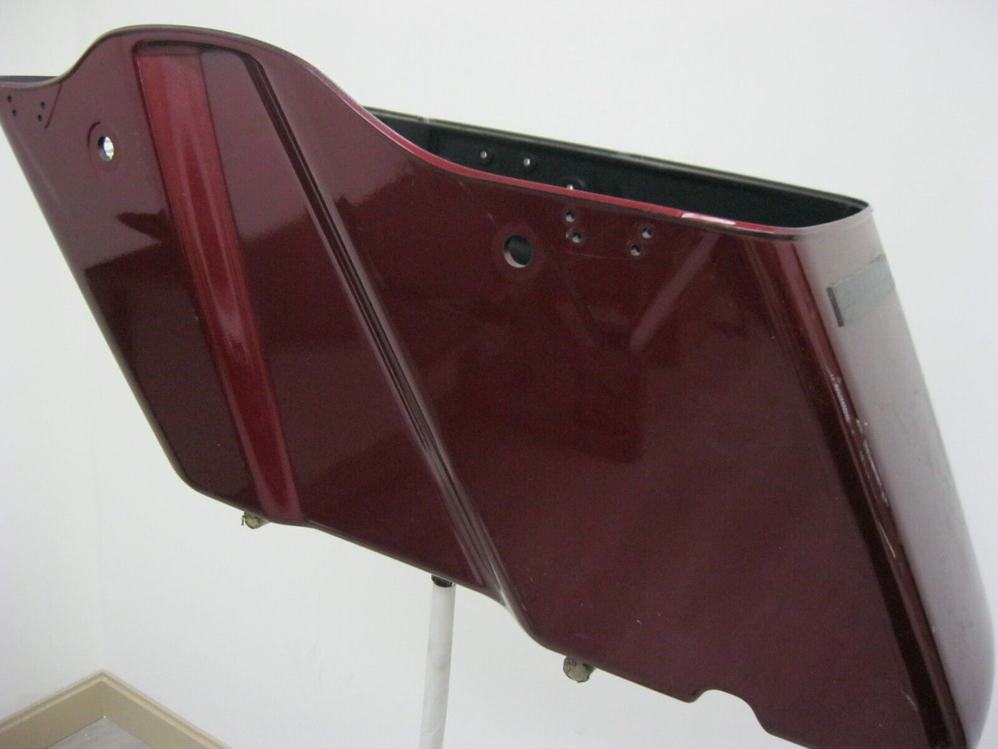 Harley-Davidson OEM RH Saddlebag Metallic Red 90200412 2014-Later