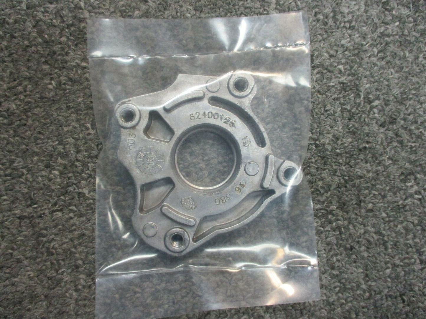 Harley-Davidson OEM 62400125 Milwaukee 8 Oil Pump Assembly Cover