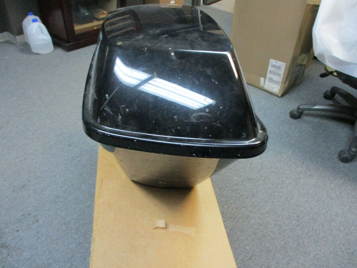 Harley Davidson OEM Right Saddle Bag Vivid Gloss Black with Lid Used 14-19