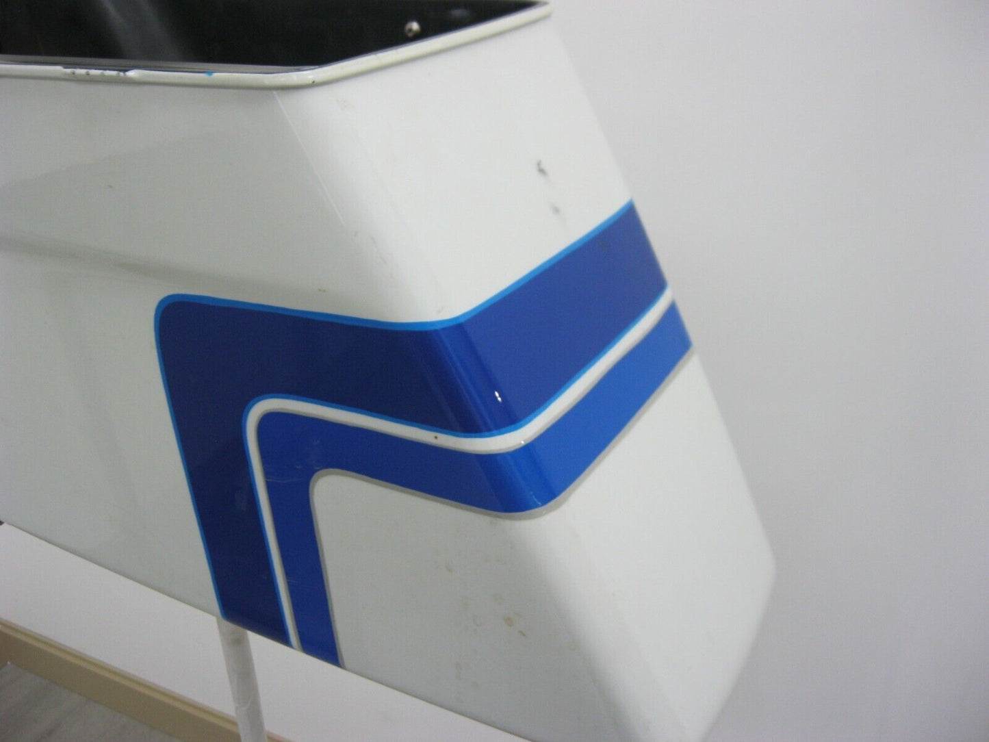 Harley-Davidson OEM  Saddlebag White/Blue LH 79107-03A