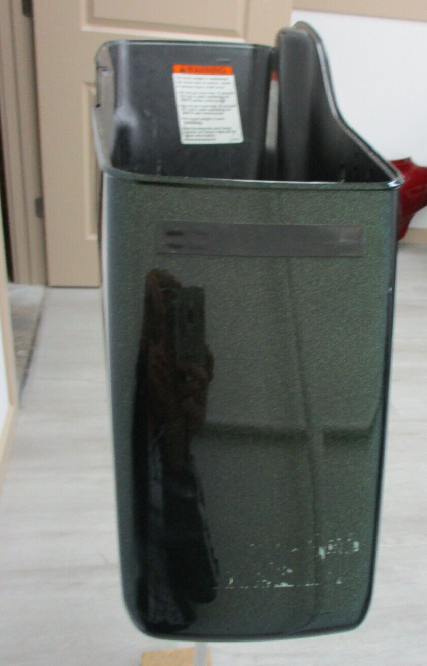 Harley Davidson OEM Left Saddlebag Metallic Green 90200414 2014-Later