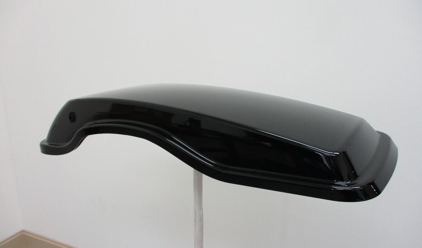 Harley Davidson OEM '14 - Later RH Vivid Black Saddlebag Lid 90200411