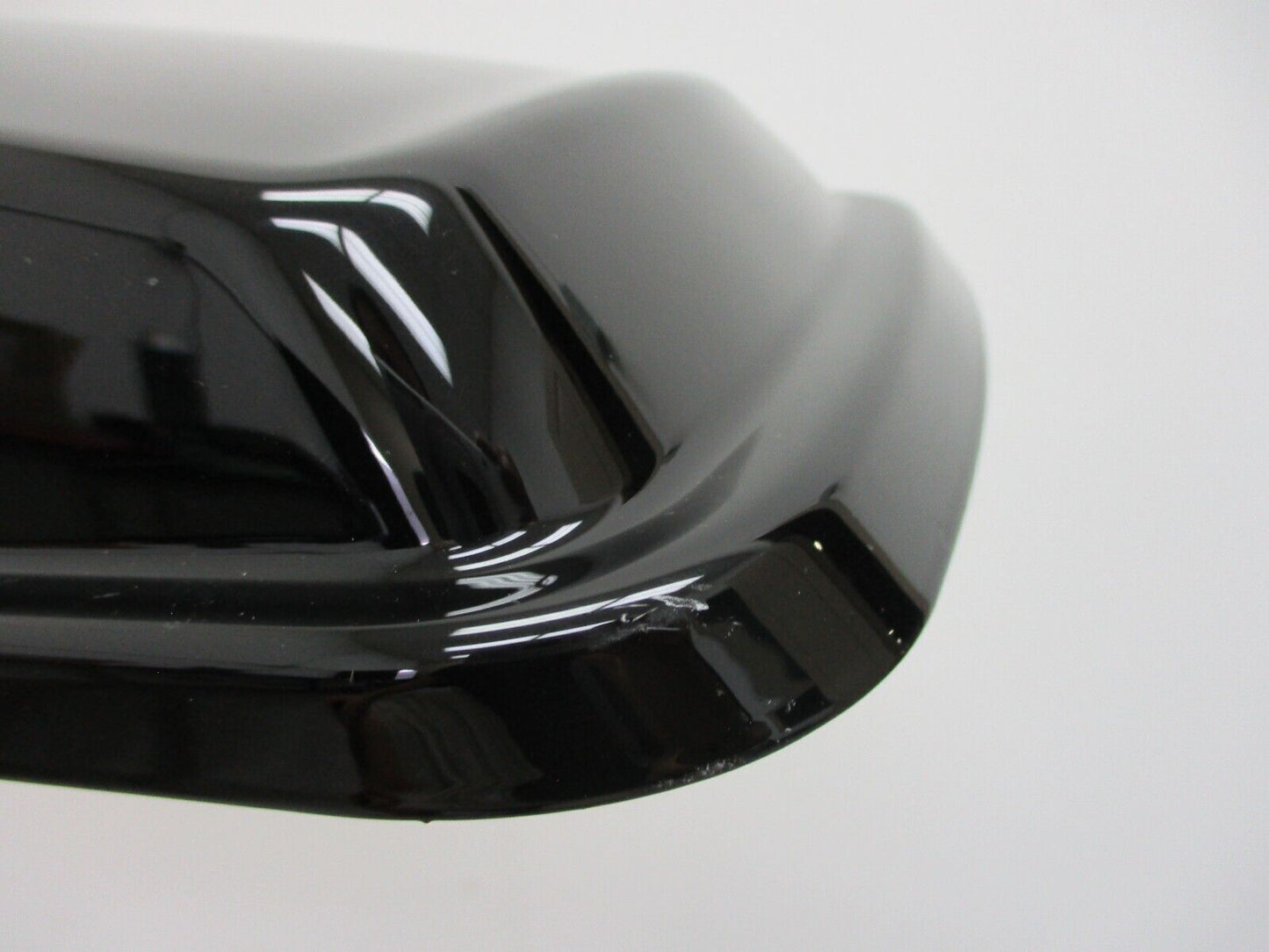 Harley Davidson OEM '14 - Later RH Vivid Black Saddlebag Lid 90200411