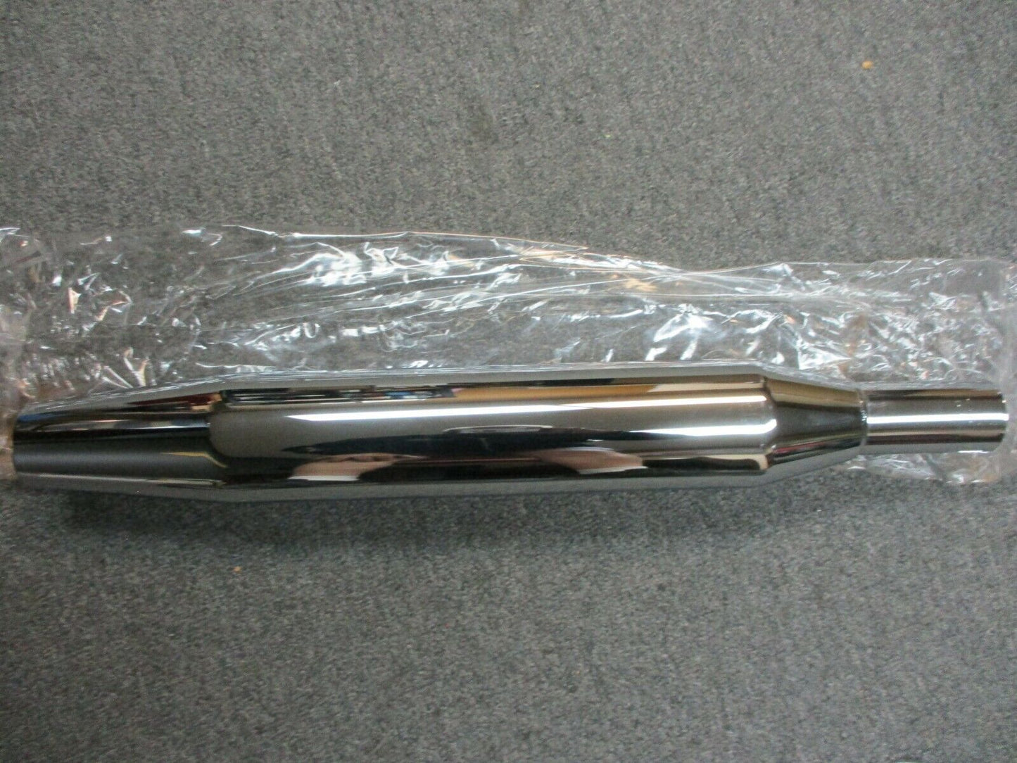 Harley Davidson OEM Softail/Heritage/Springer Chrome Muffler 05-06 65842-00A