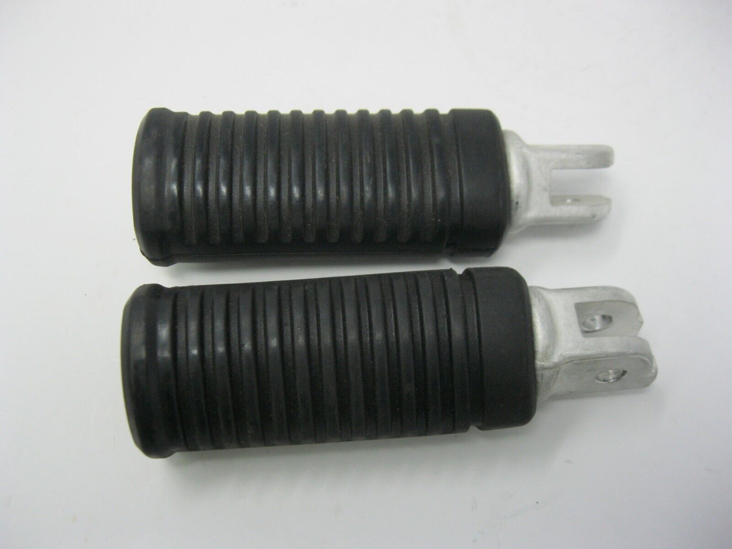 Harley-Davidson OEM 18-22 Rider Foot Pegs  (Pair) 50501106 & 50501107