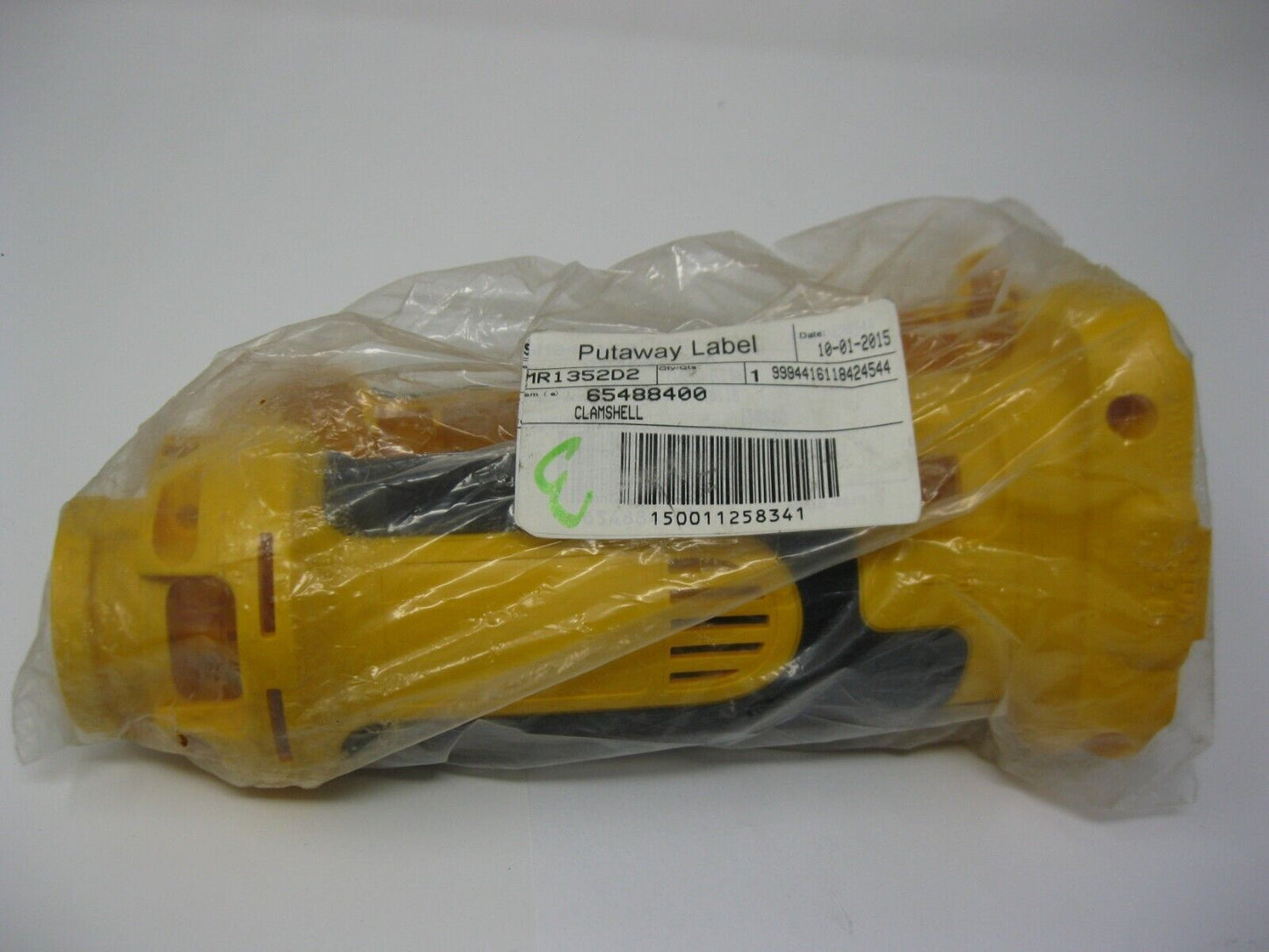 DeWalt OEM 654884-00 Cut-Out Tool Clamshell Set
