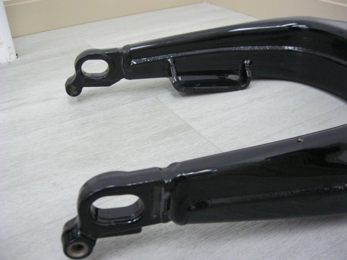 Harley Davidson OEM FLT, FLH Rear Touring Swing Arm 45470-09 2009-20