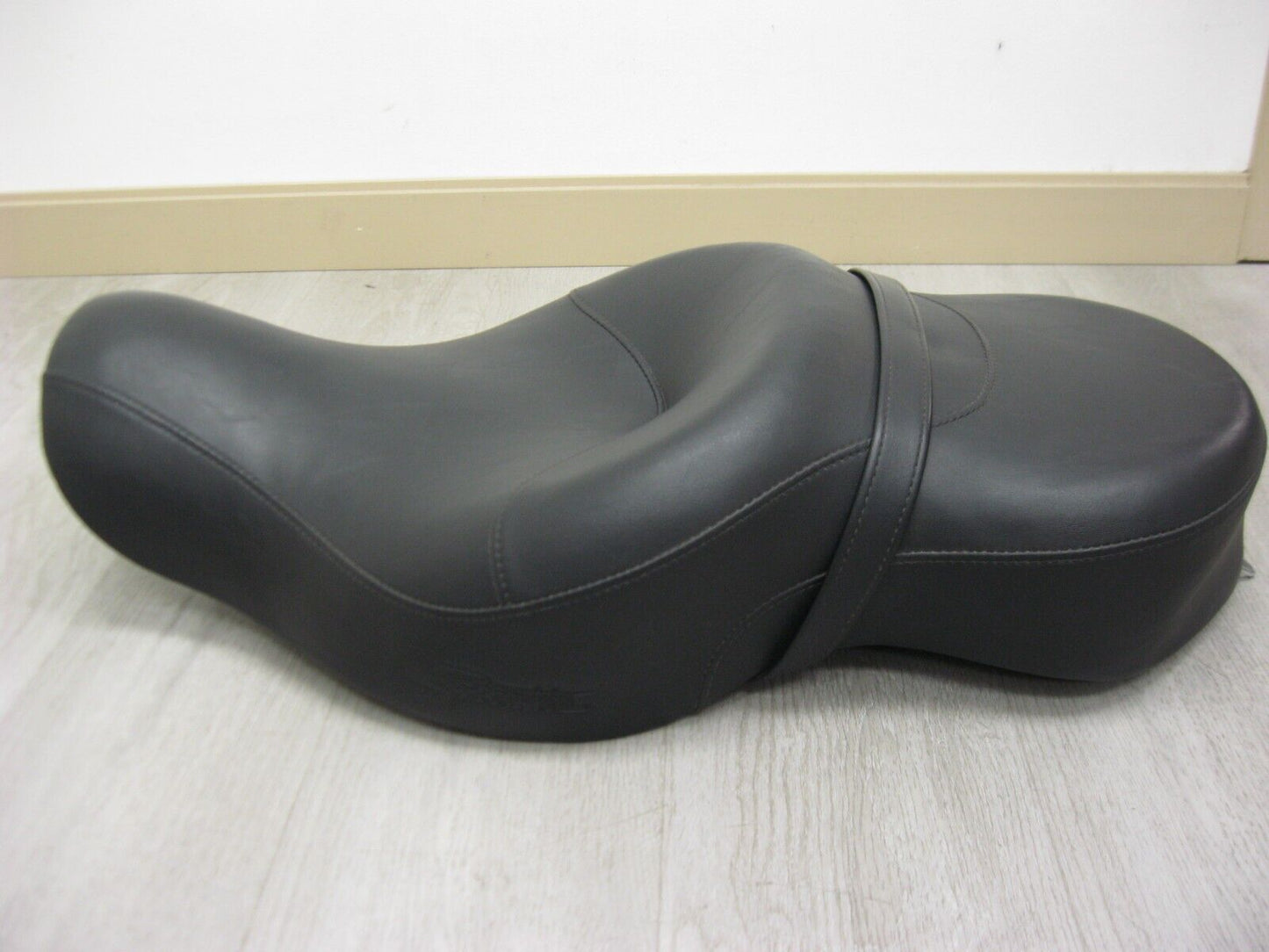 Harley-Davidson Stock Seat '15-20 XL 1200T   52000156