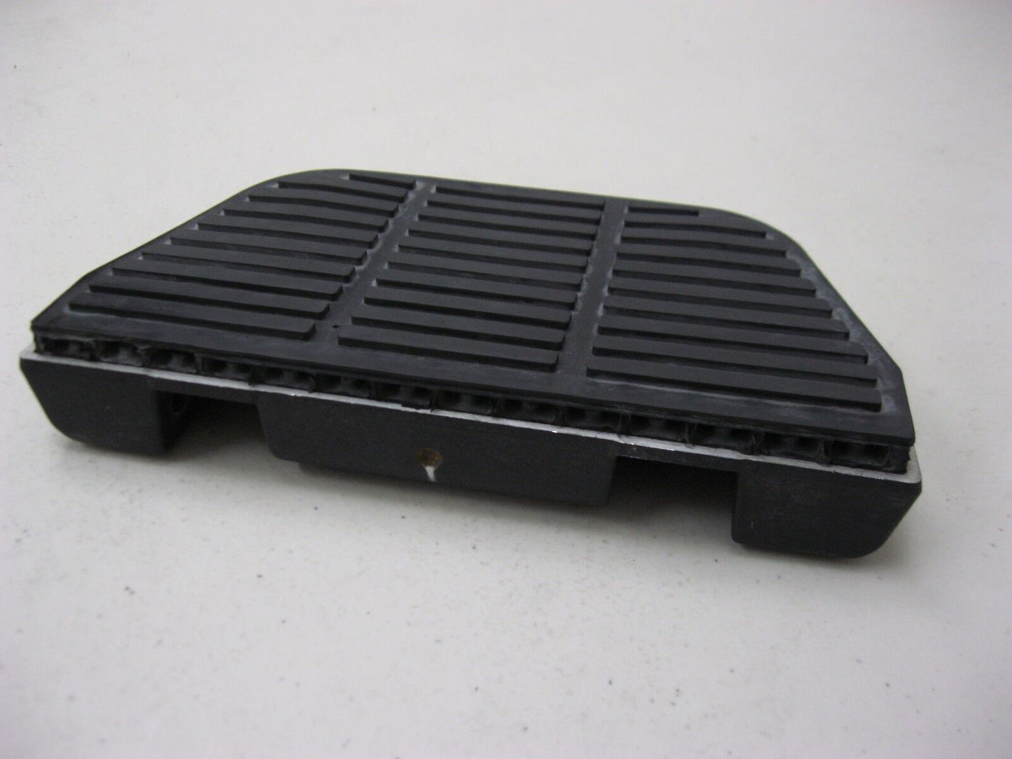HARLEY DAVIDSON PASSENGER FLOOR BOARD FOOT REST & PAD 50613-91