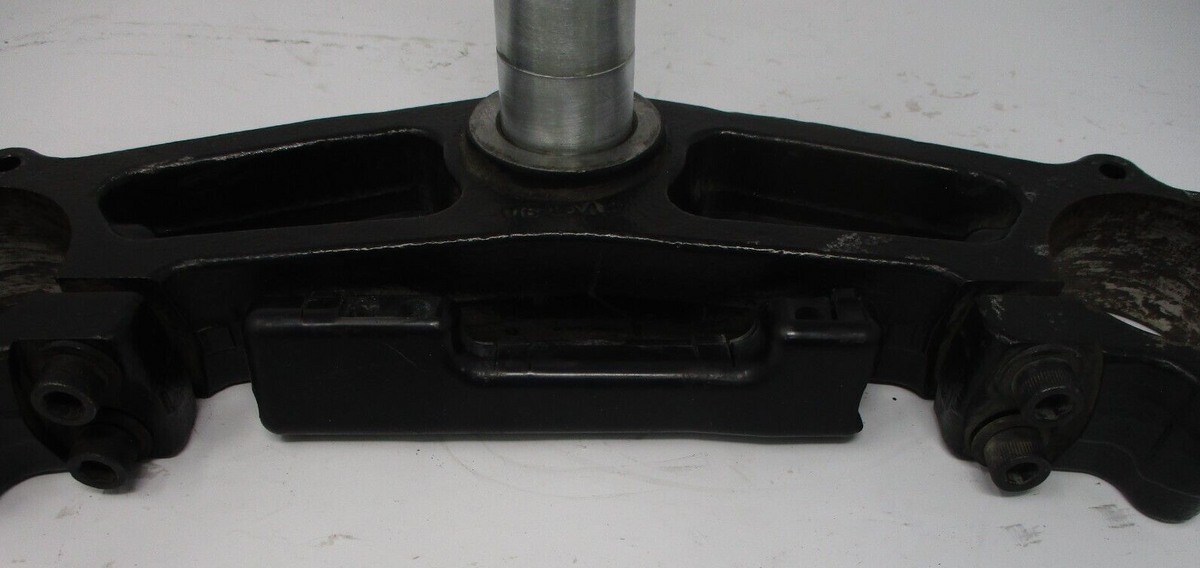 Harley-Davidson OEM '15-later Lower Fork Triple Tree Bracket 45900091A