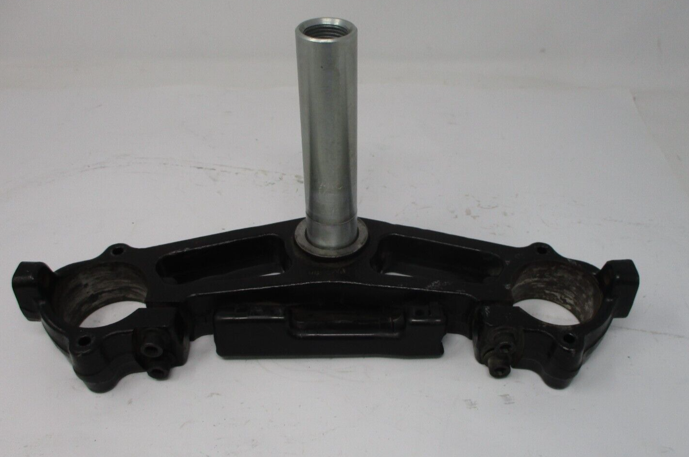 Harley-Davidson OEM '15-later Lower Fork Triple Tree Bracket 45900091A
