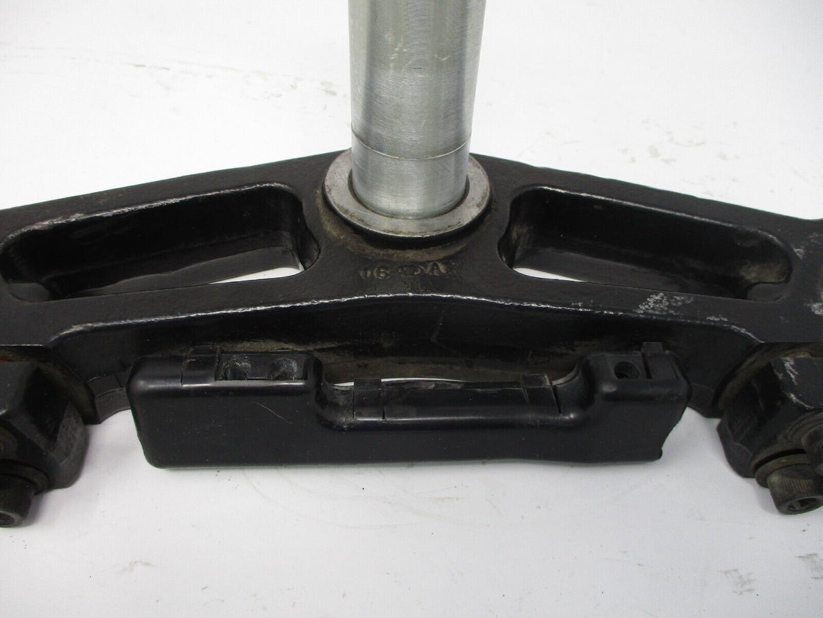 Harley-Davidson OEM '15-later Lower Fork Triple Tree Bracket 45900091A