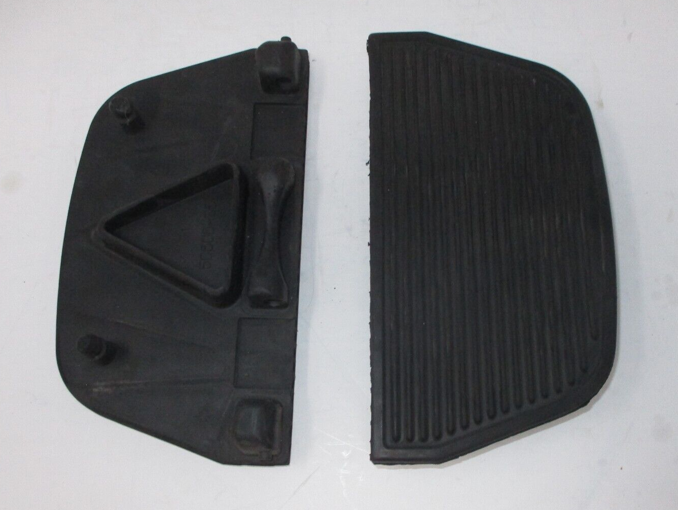 Harley-Davidson  Floorboard Inserts  SET 50606-06