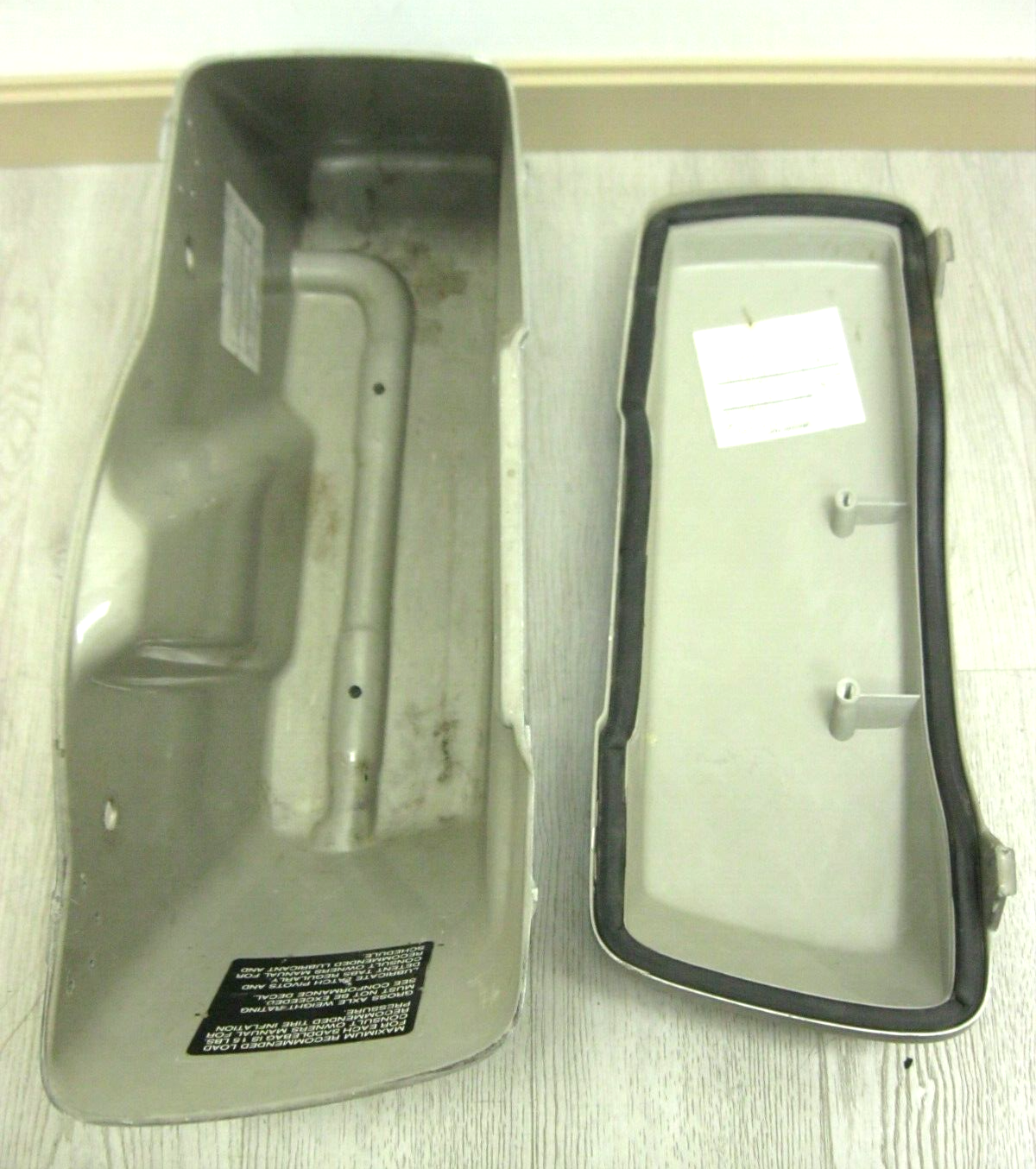 Harley-Davidson OEM LEFT 93-2013 Touring Saddlebag & Lid Blue & Silver 90753-93