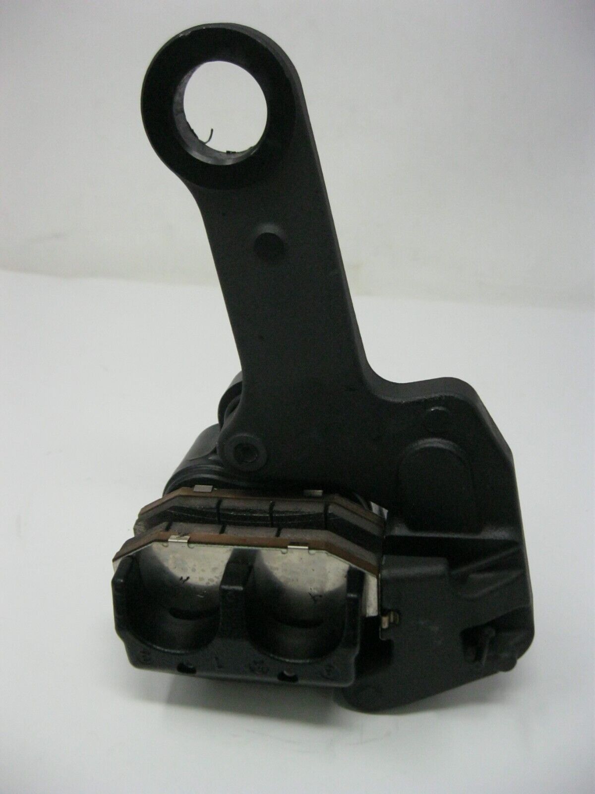 Harley-Davidson OEM 19-23 FL/FX Rear Brake caliper & Mounting Bracket 41300192