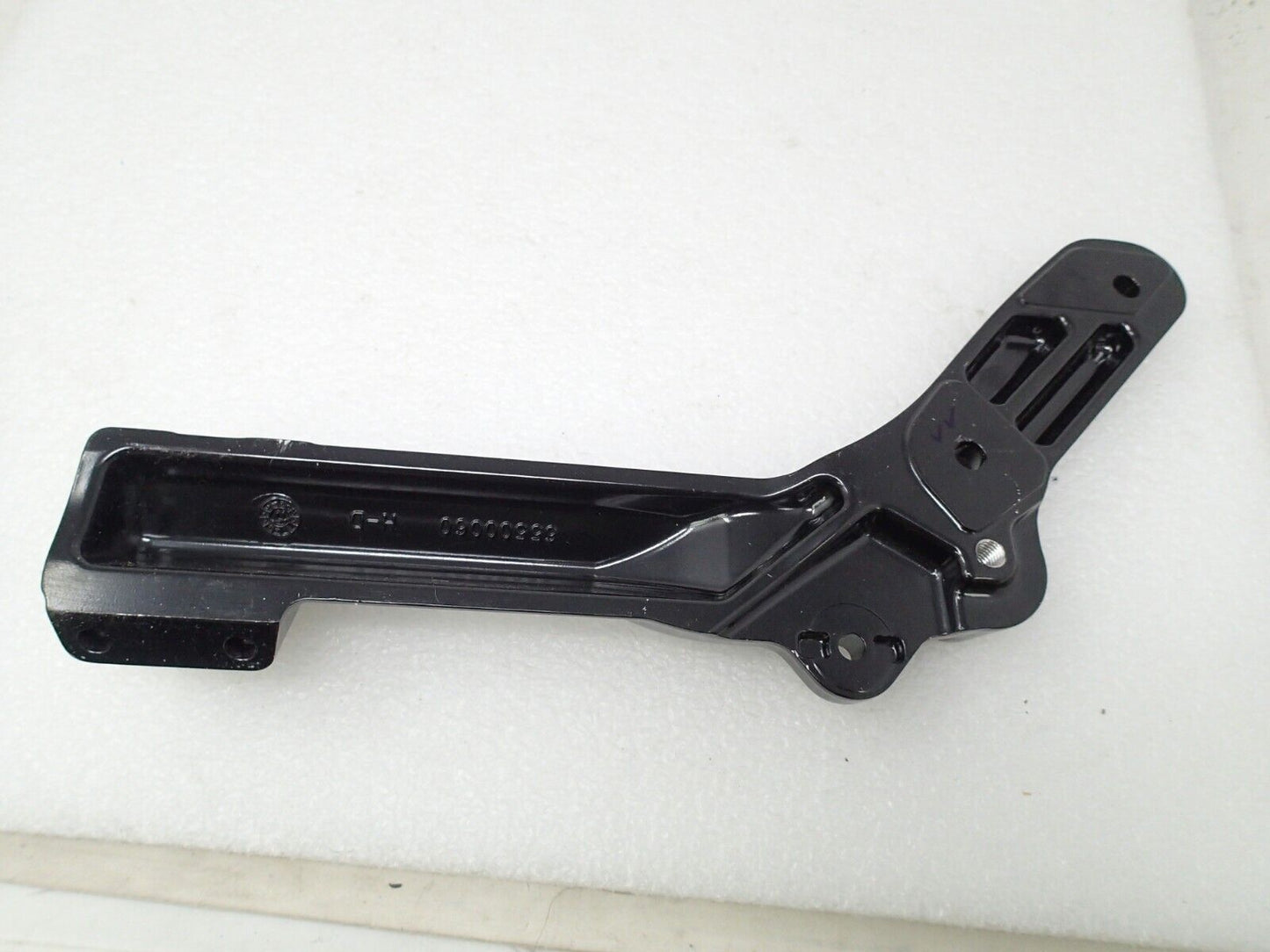 Harley-Davidson OEM Exhaust Bracket Fits Softail '18-'20 65500060 FXLR SOFTAIL